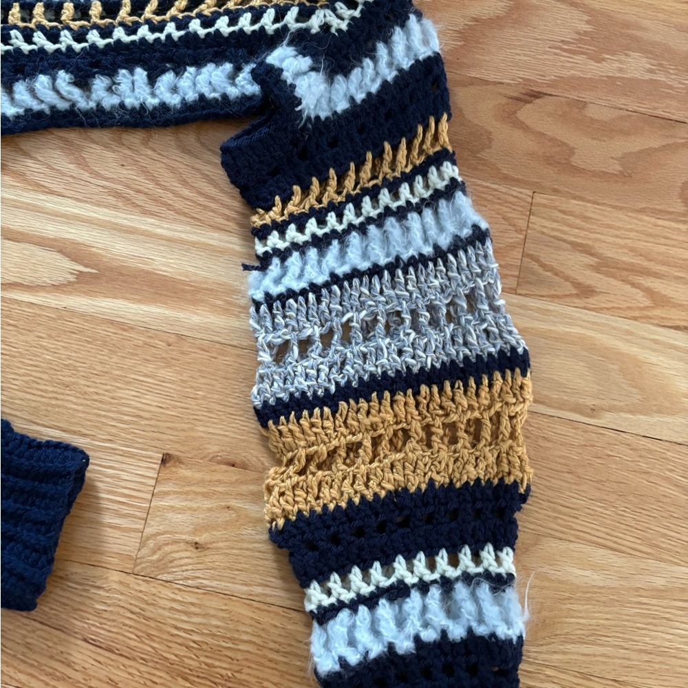 Handmade crochet shrug - Picture 2 of 4